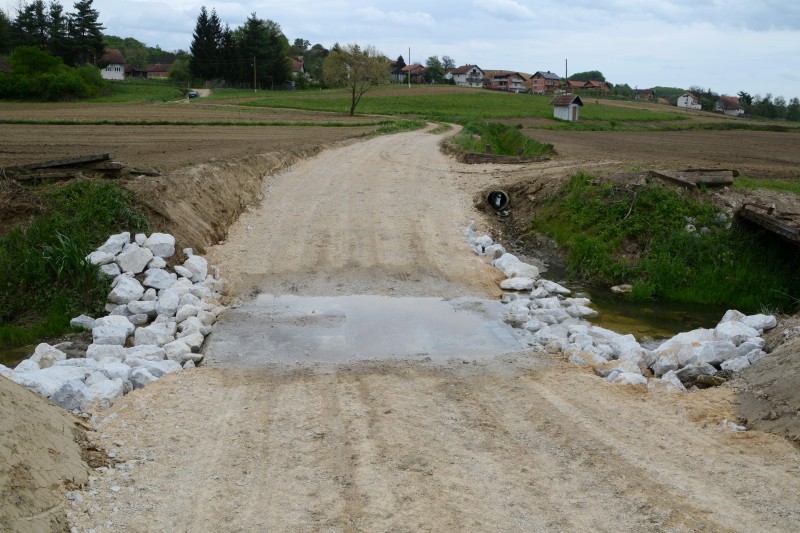 IZGRAĐEN PRIJELAZ PREKO POTOKA 