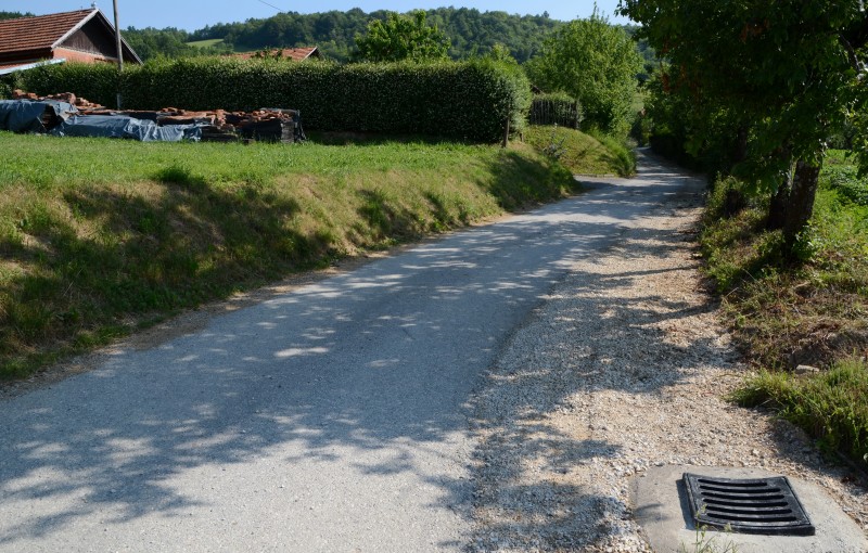 U zaseoku Hreni - Haramusteki završeno zacijevljenje uz općinsku nerazvrstanu cestu