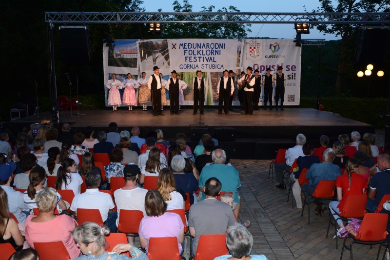 U GORNJOJ STUBICI U PROSTORU DVORCA ORŠIĆ ODRŽAN MEĐUNARODNI FESTIVAL TAMBURICE I FOLKLORA