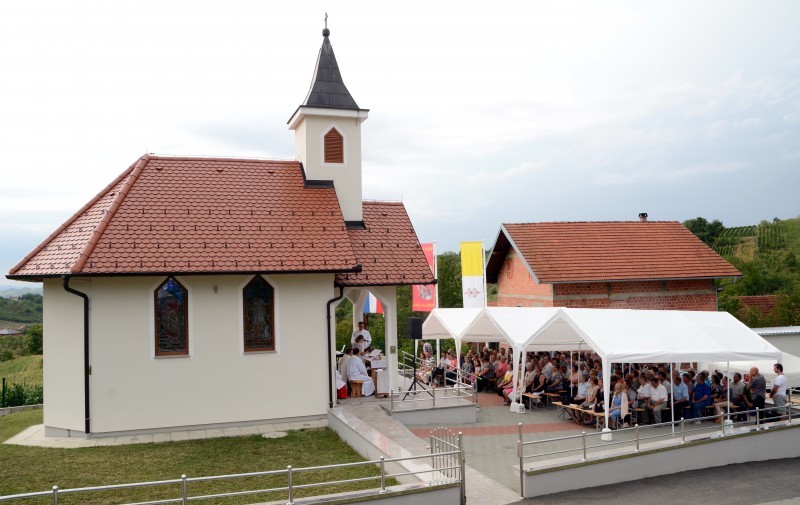 ODRŽANO TRADICIONALNO GODIŠNJE PROŠTENJE U JAKŠINCU KOD KAPELE SV. KATARINE 
