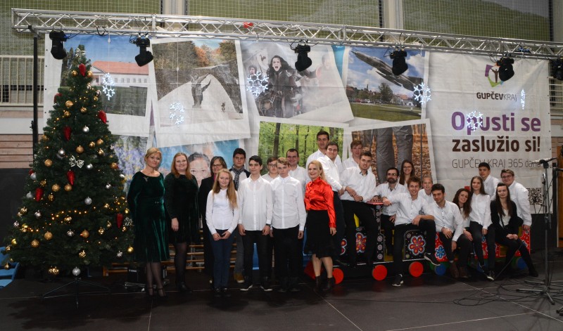 U SKLOPU BOŽIĆNE BAJKE U GUPČEVOM KRAJU ODRŽAN TRADICIONALNI BOŽIĆNI KONCERT