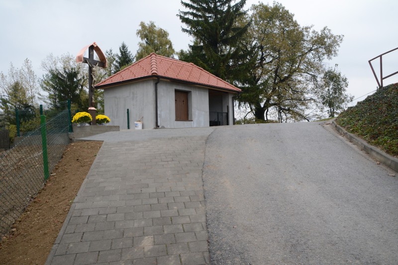 ZAVRŠENI RADOVI NA ULAZU U MJESNO GROBLJE DUBOVEC