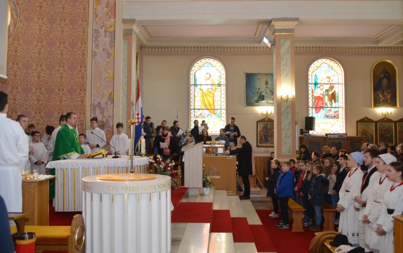 ODRŽANA SVETA MISA ZA SVE PREMINULE ČLANOVE KUD-a MATIJA GUBEC