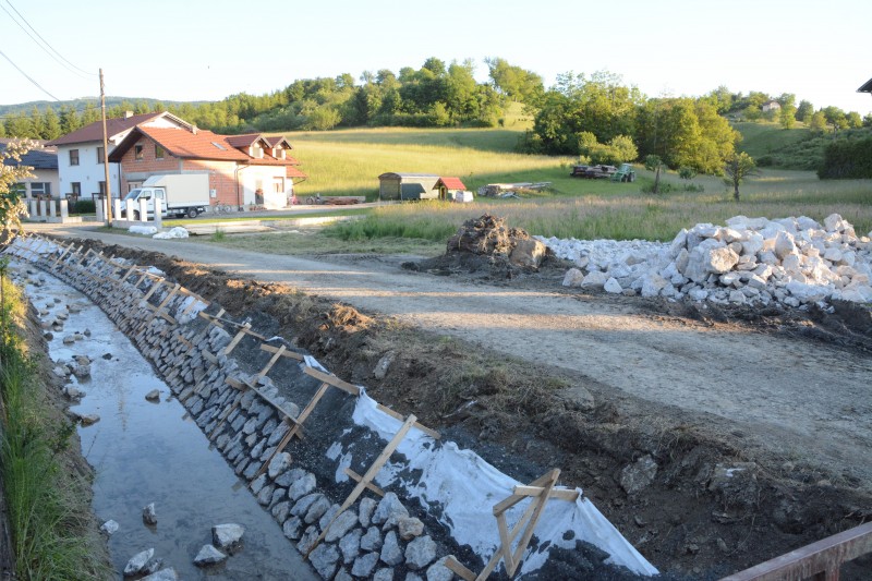 U TIJEKU RADOVI NA UREĐENJU PRITOKA POTOKU HUM U GORNJOJ STUBICI