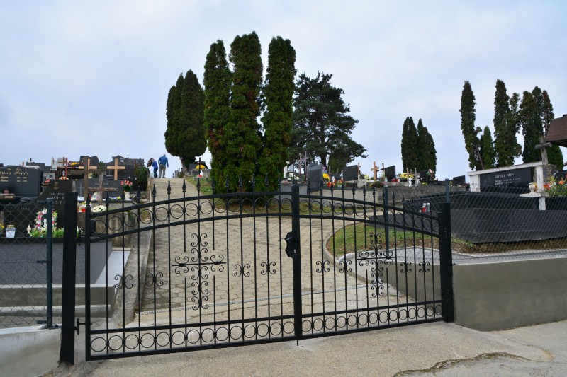ZAVRŠENA REKONSTRUKCIJA I DOGRADNJA PJEŠAČKIH STAZA UNUTAR GROBLJA U GORNJOJ STUBICI