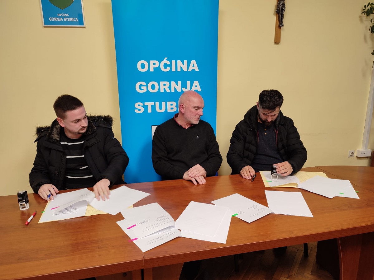 Općinski načelnik potpisao ugovor sa Sportskom zajednicom i Vatrogasnom zajednicom Općine Gornja Stubica