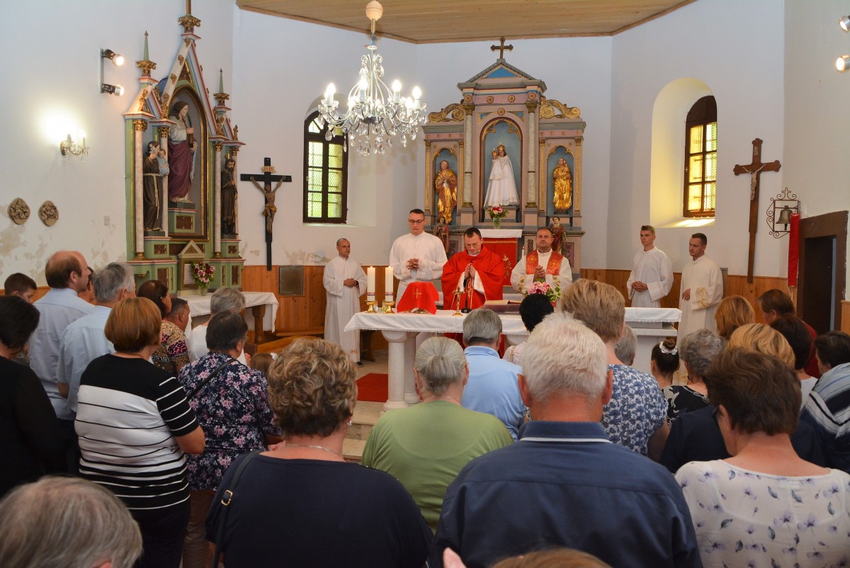 ODRŽANO TRADICIONALNO GODIŠNJE PROŠTENJE U DUBOVCU