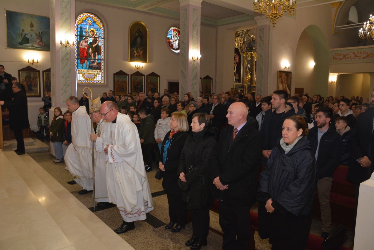 Ministrica kulture stigla na povijesnu misu u Župnu crkvu u Gornju Stubicu: To je put kojim nastavljamo!