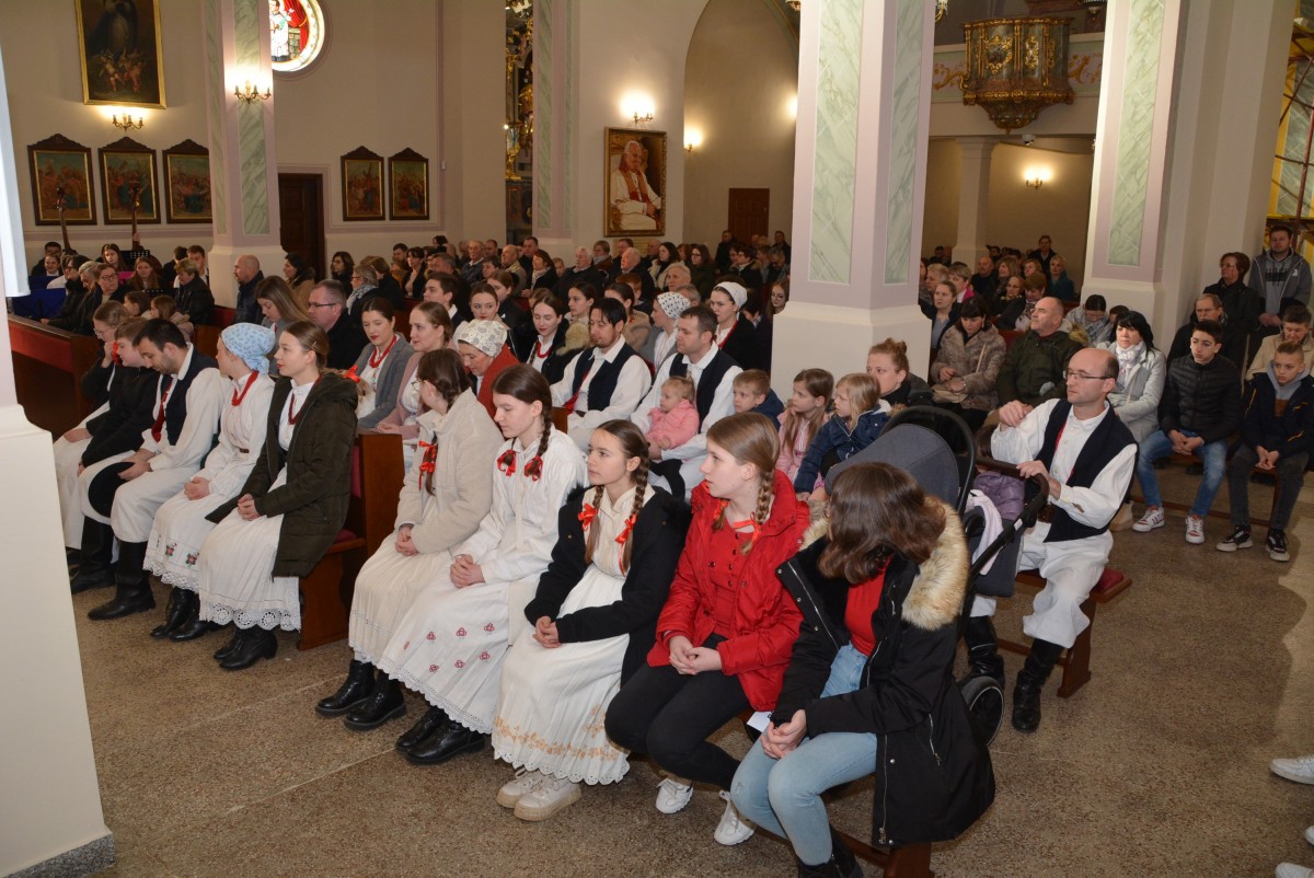 ODRŽANA SVETA MISA ZA SVE PREMINULE ČLANOVE KUD-a MATIJA GUBEC
