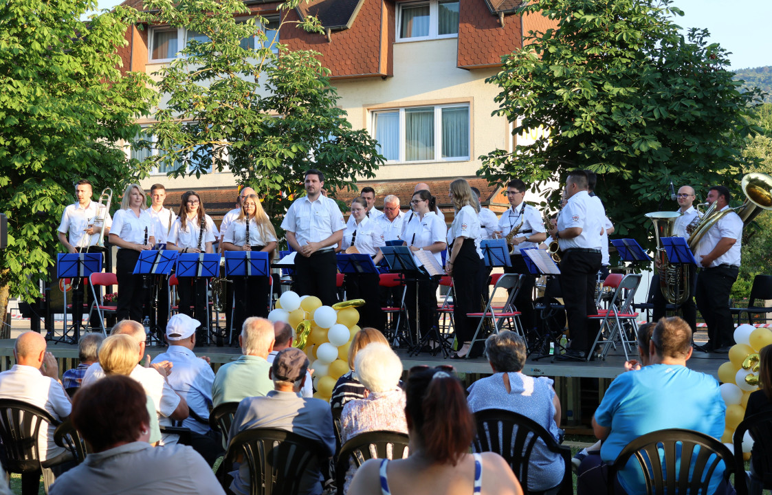 Prekrasnim koncertom uz prepoznatljive skladbe Puhački orkestar proslavio 30. rođendan!