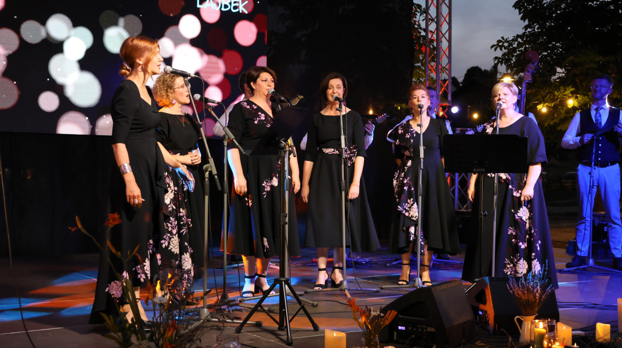 'Fiole' proslavile 25 godina glazbene čarolije svečanim koncertom u Spomen parku Rudolfa Perešina