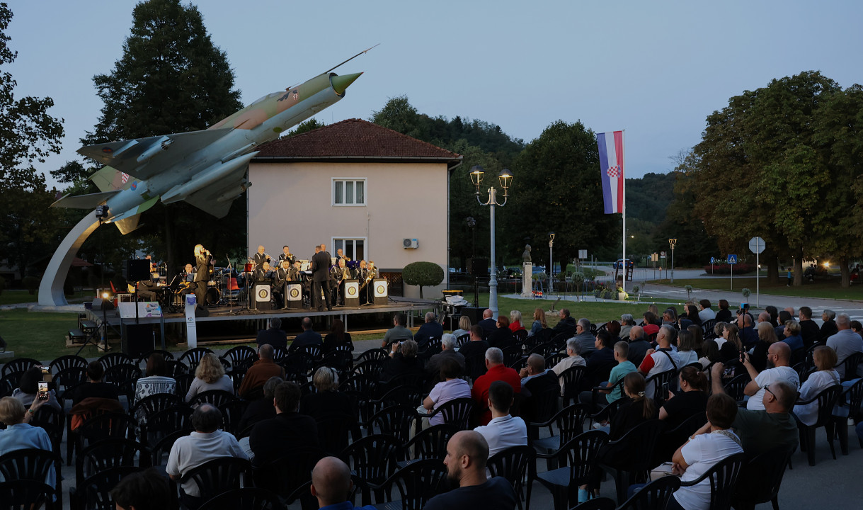 Jazz orkestar Hrvatske vojske oduševio publiku u Spomen parku Rudolfa Perešina