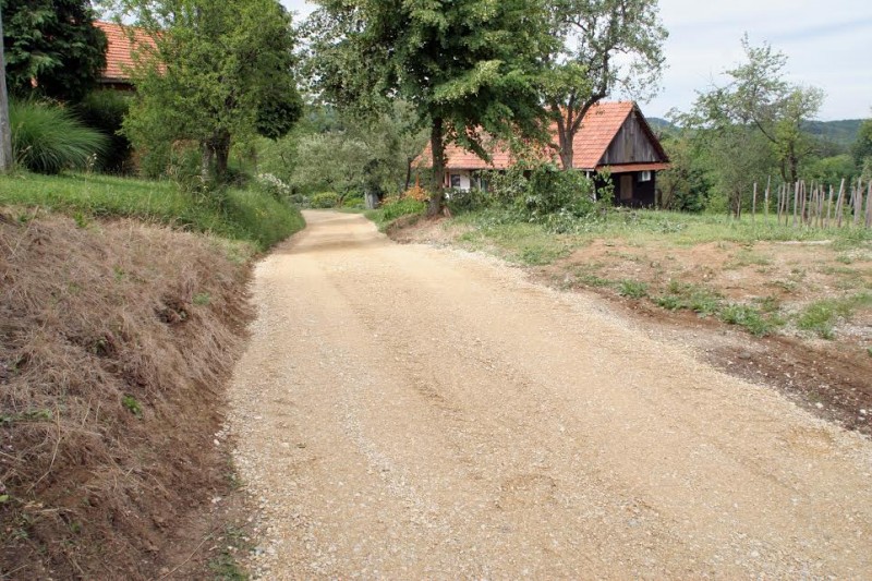 NASTAVLJA SE PROVOĐENJE PROGRAMA ODRŽAVANJA NERAZVRSTANIH CESTA NA PODRUČJU OPĆINE GORNJA STUBICA