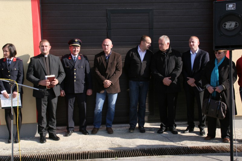 MINISTARSTVO GOSPODARSTVA DODIJELILO JE OPĆINI GORNJA STUBICA NA KORIŠTENJE VIŠENAMJENSKU AUTOCISTERNU ZA VODU