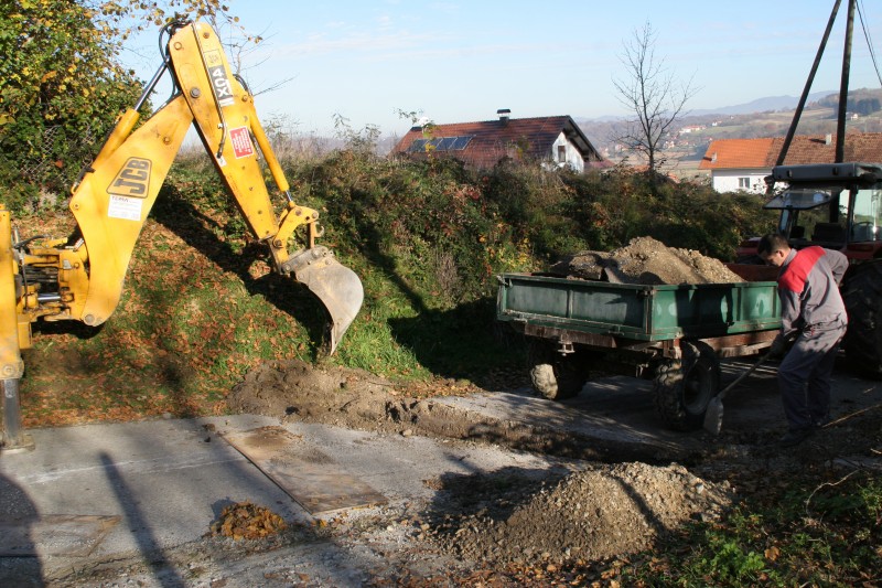 UREĐENJE CESTE I PREKOPA U ULICI TITUŠA BREZOVAČKOG