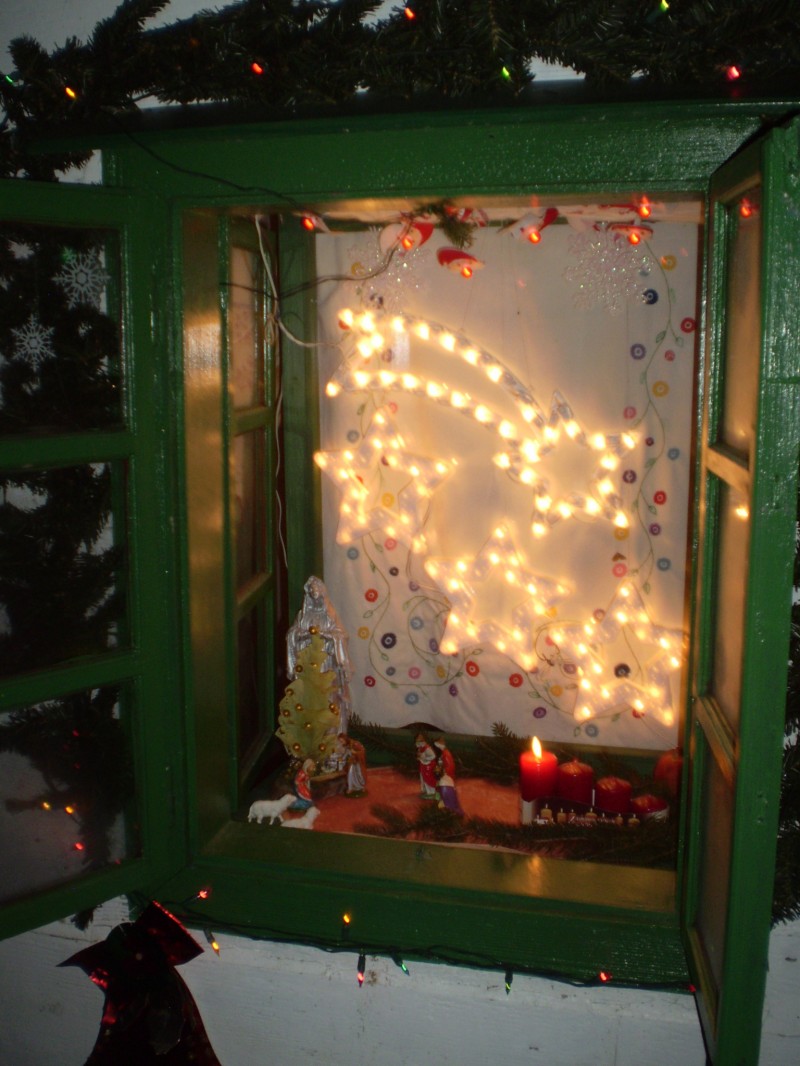 OSVIJETLJEN 3. ADVENTSKI PROZOR