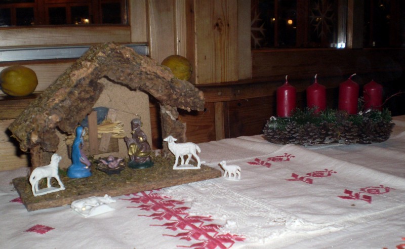 OSVIJETLJEN 4. ADVENTSKI PROZOR