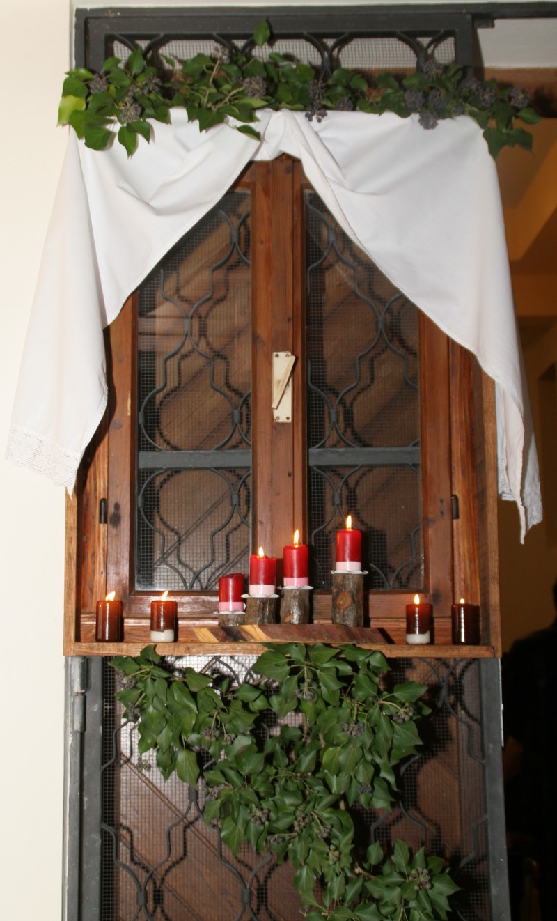 OSVIJETLJEN OSMI ADVENTSKI PROZOR