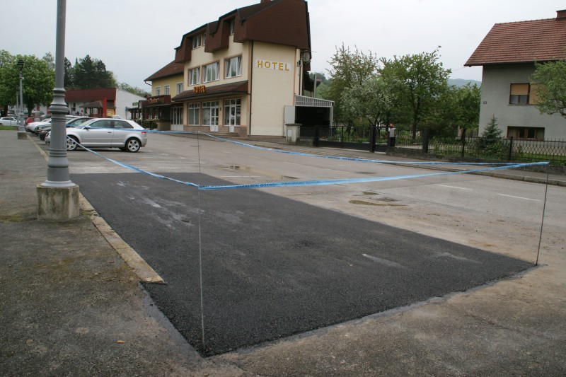 Uklonjeni preostali otoci i uređeno parkiralište u centru Gornje Stubice