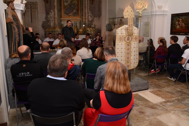 Održana domoljubna tamburaško pjesnička večer u kapeli sv. Franje Ksaverskog u dvorcu Oršić