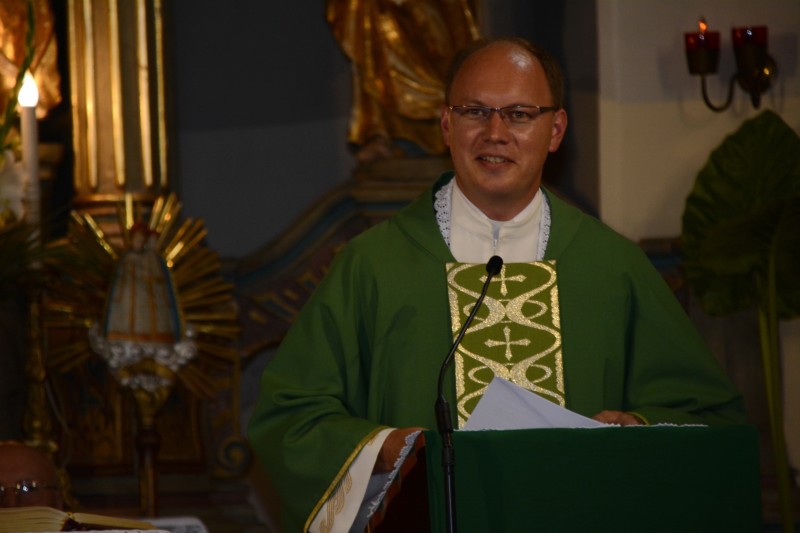 VLČ. DUBRAVKO ŠKRLIN HREN, OVE NEDJELJE 04. RUJNA 2016. GODINE UVEDEN JE U SLUŽBU ŽUPNIKA ŽUPE SV. IVANA NEPOMUKA, STUPNIK - LUČKO