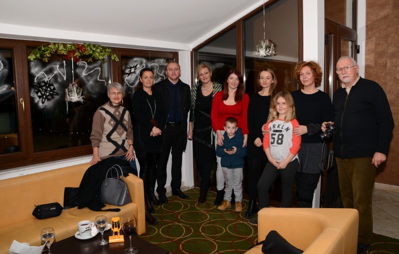 OSVIJETLJEN TREĆI ADVENTSKI PROZOR