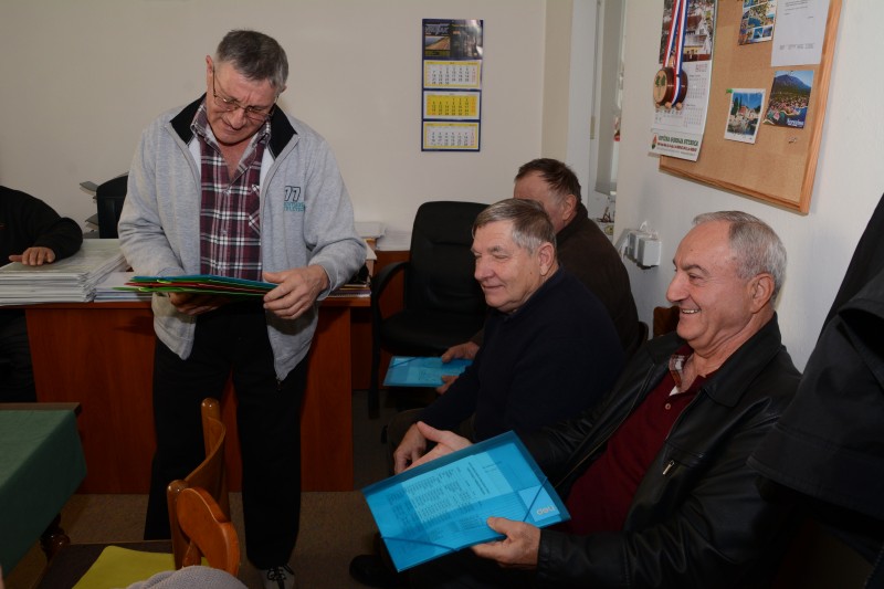 POKLON PAKETI ZA UGROŽENE UMIROVLJENIKE S PODRUČJA OPĆINE GORNJA STUBICA