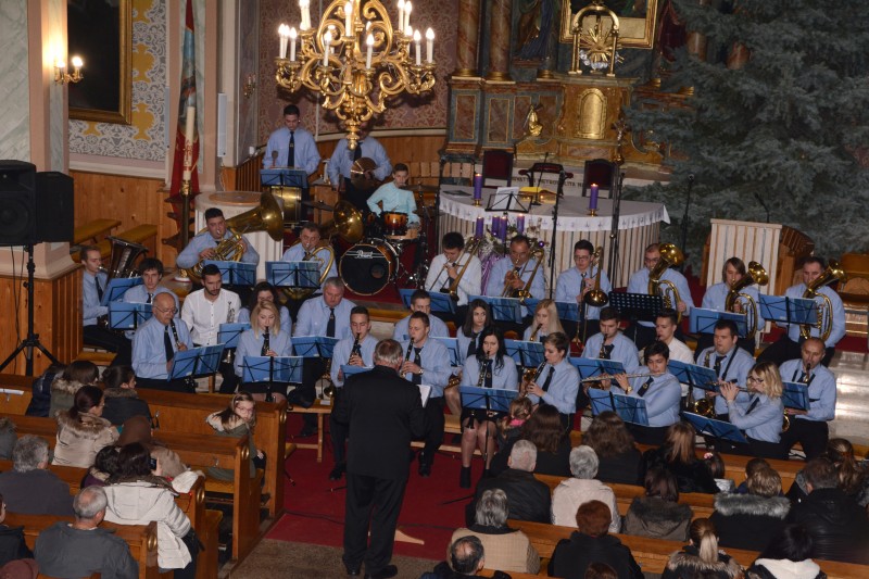 ODRŽAN BOŽIĆNI KONCERT PUHAČKOG ORKESTRA VATROGASNE ZAJEDNICE OPĆINE GORNJA STUBICA U CRKVI SVETOG JURJA